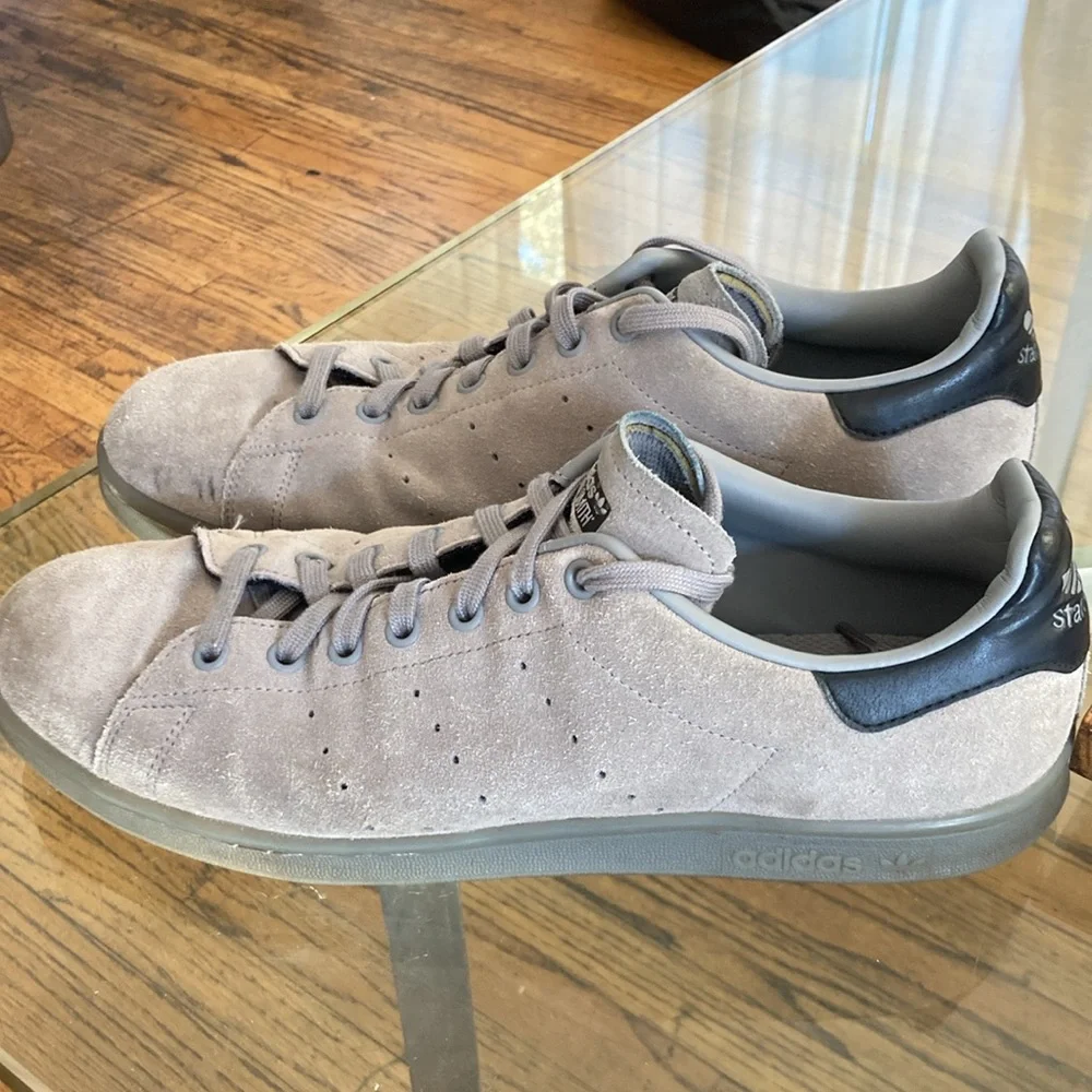Adidas Stan Smith grey gray suede black heel grey gum sole Size 12